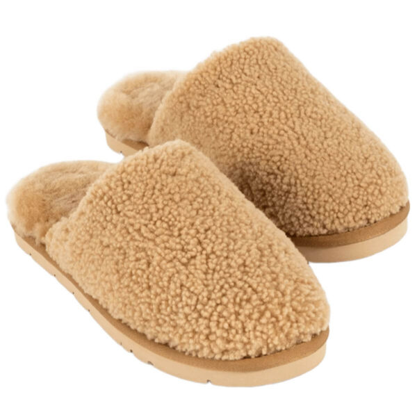 cozy-earth-womens-puffy-sheep-shearling-fur-slippers-outdoor